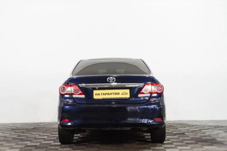 Toyota Corolla 5 из 6