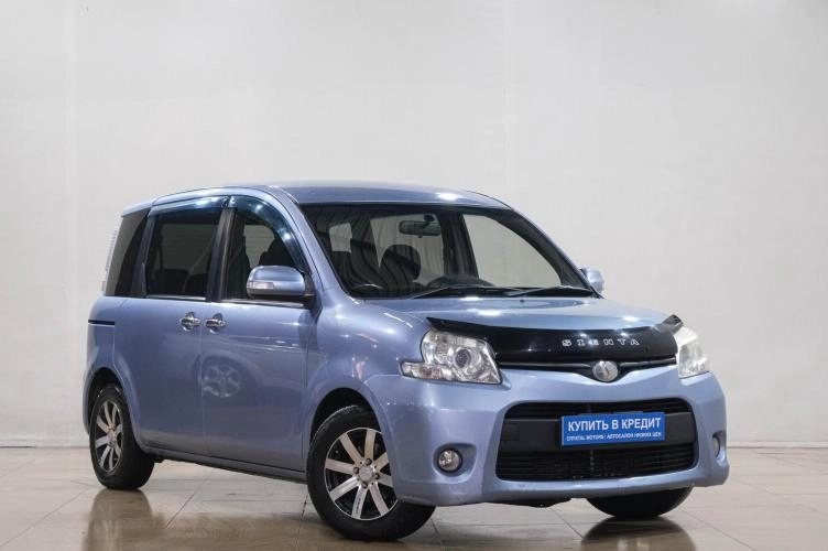 Toyota Sienta 1 из 6