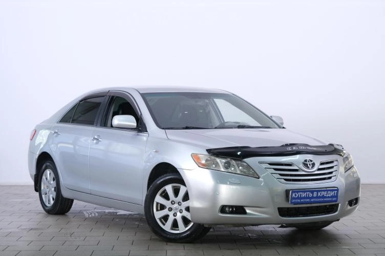 Toyota Camry 1 из 6