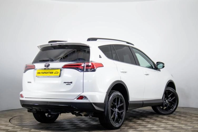 Toyota RAV4 4 из 6