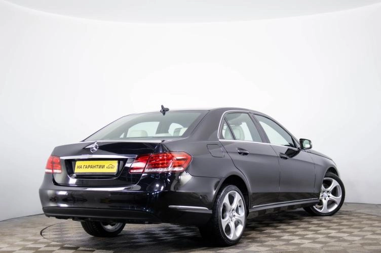 Mercedes-Benz E-класс 4 из 6