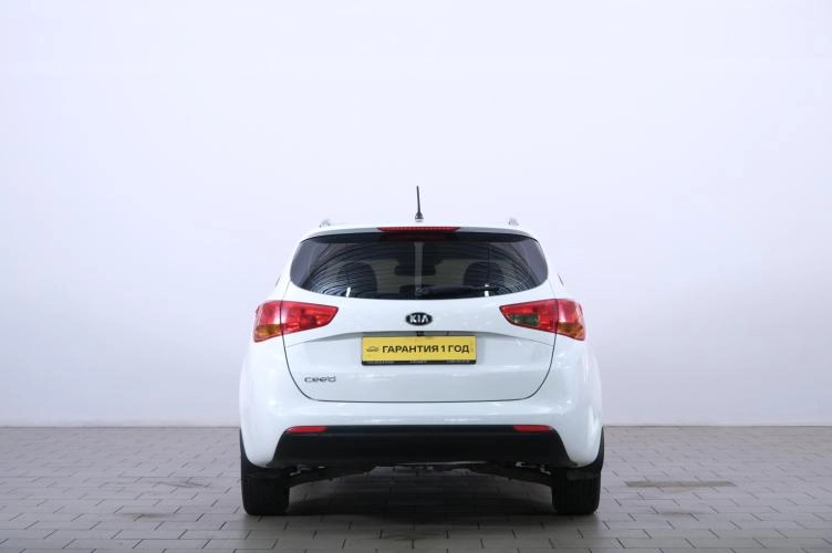 KIA cee'd 5 из 6