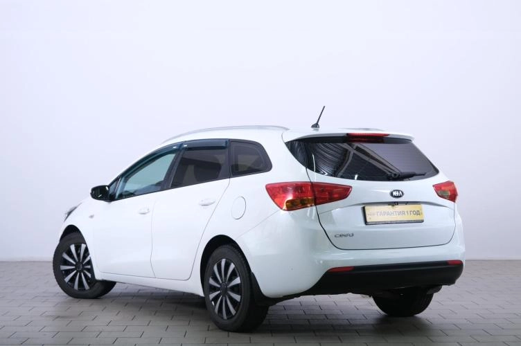 KIA cee'd 4 из 6