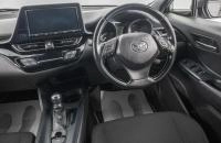 Toyota C-HR 16 из 24