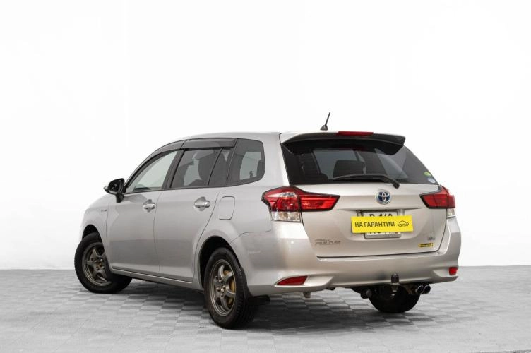 Toyota Corolla Fielder 6 из 6