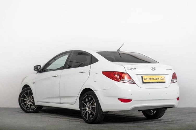 Hyundai Solaris 4 из 6