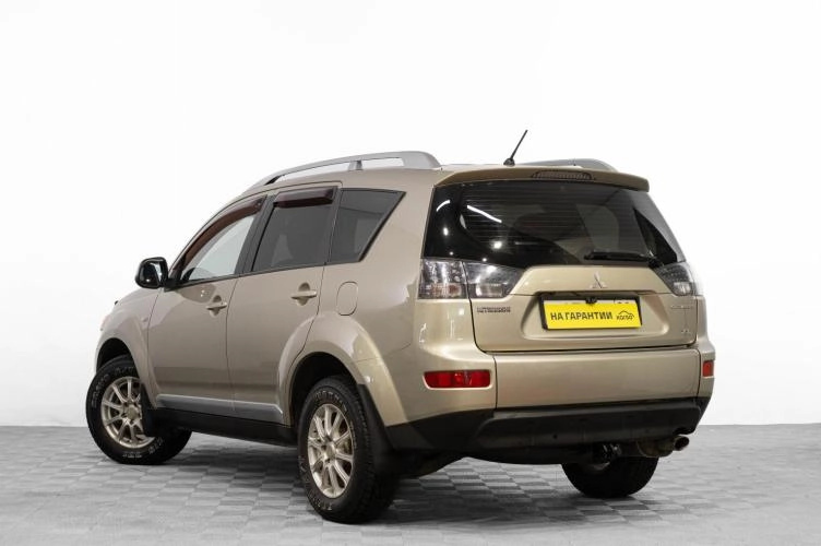Mitsubishi Outlander 6 из 6