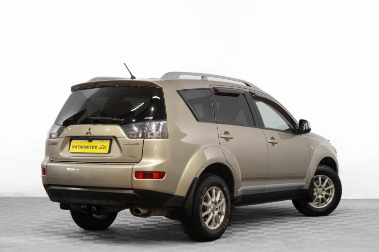 Mitsubishi Outlander 4 из 6