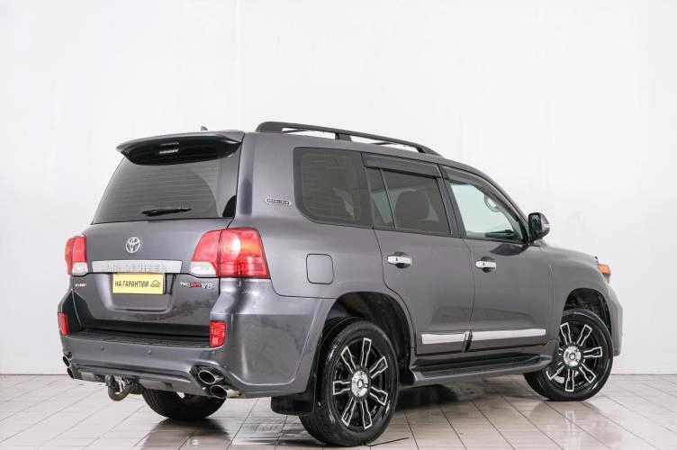 Toyota Land Cruiser 6 из 6