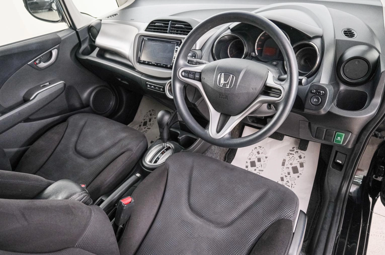 Honda Fit 8 из 22