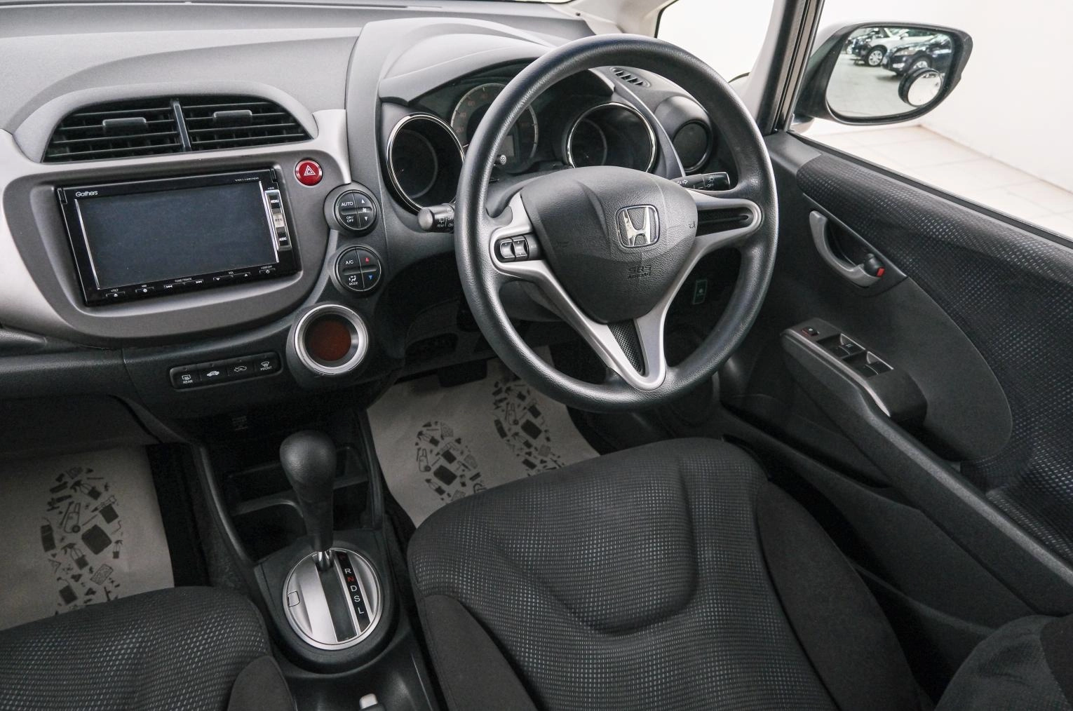 Honda Fit 9 из 22