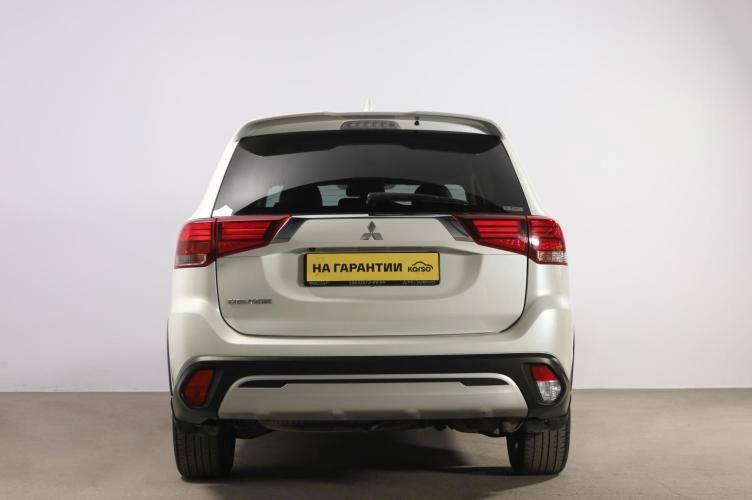 Mitsubishi Outlander 5 из 6