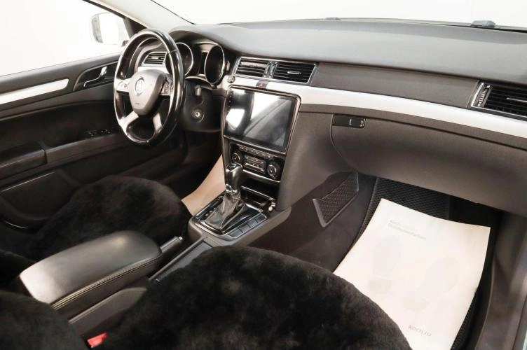 Skoda Superb 10 из 19
