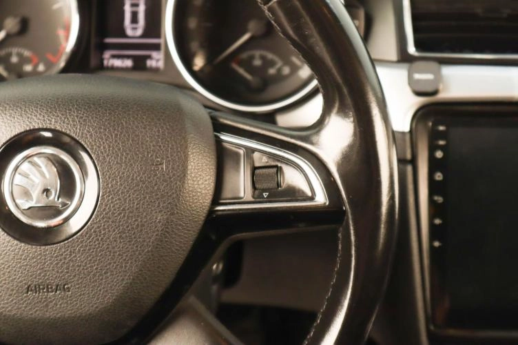 Skoda Superb 14 из 19