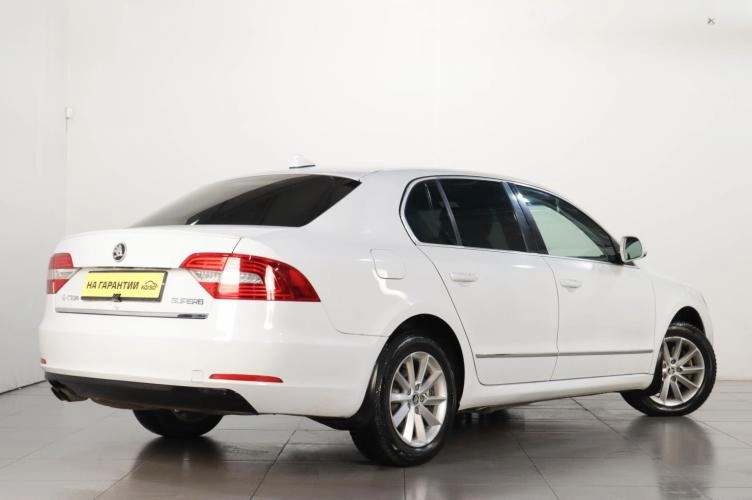 Skoda Superb 6 из 19