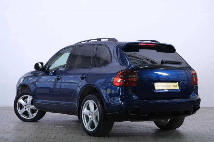 Porsche Cayenne 4 из 6