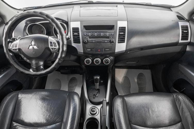 Mitsubishi Outlander 9 из 30