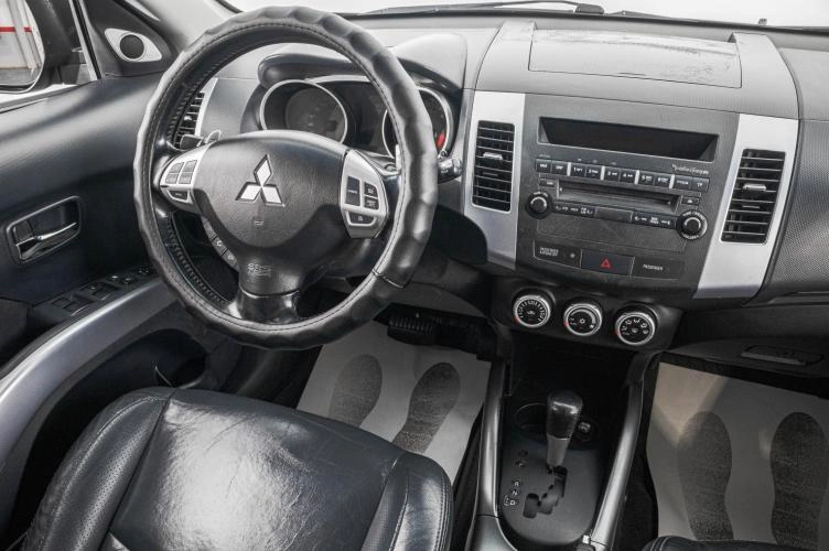 Mitsubishi Outlander 17 из 30