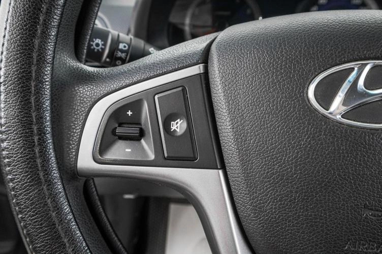 Hyundai Solaris 12 из 23