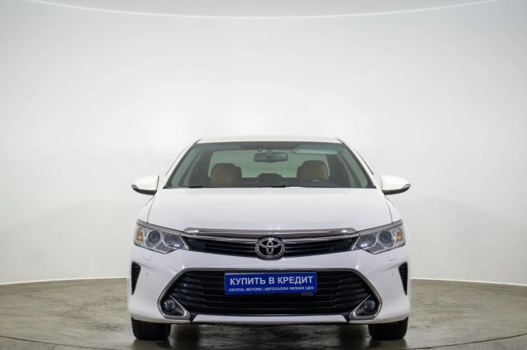 Toyota Camry 2 из 6