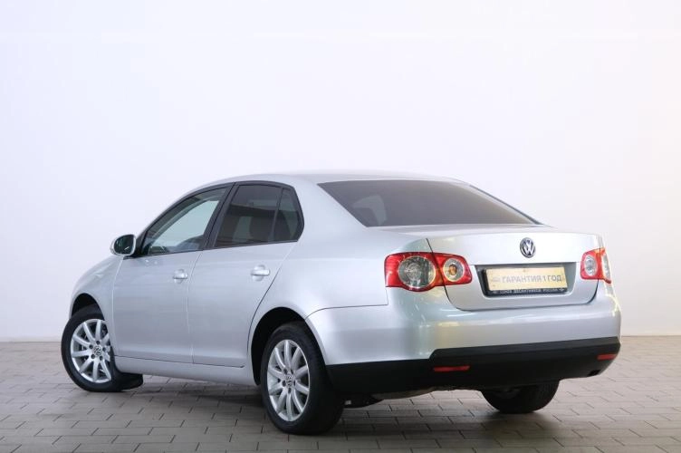 Volkswagen Jetta 4 из 6