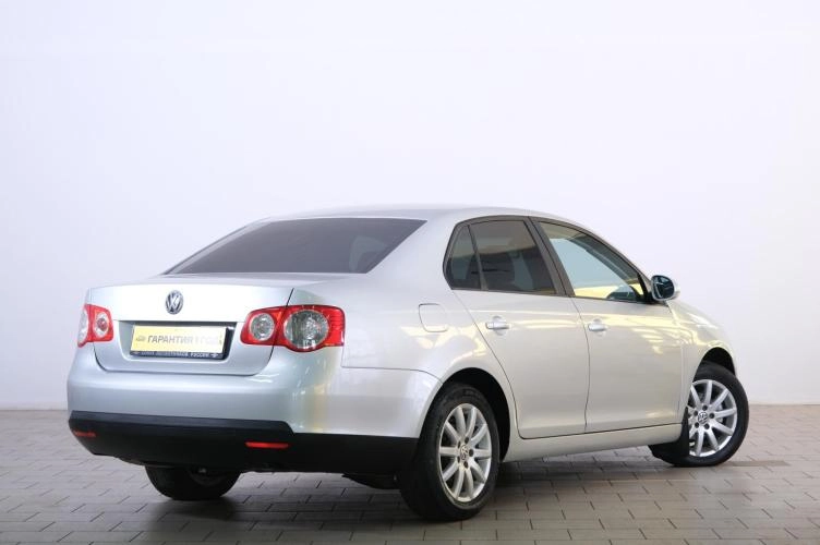 Volkswagen Jetta 6 из 6