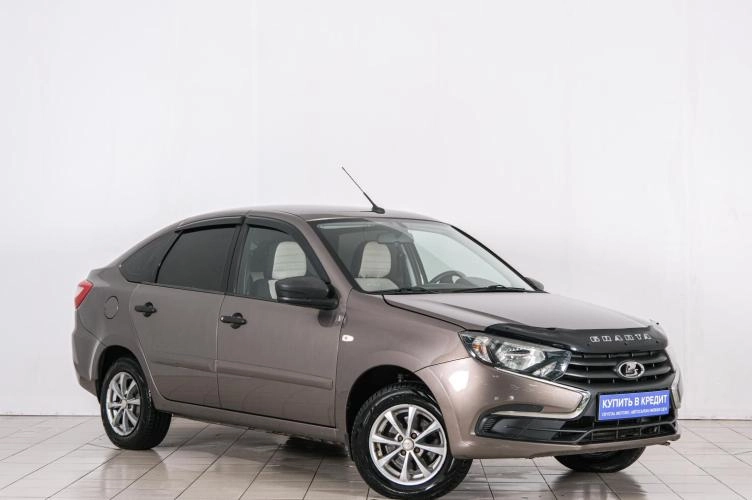 ВАЗ (LADA) Granta 1 из 6