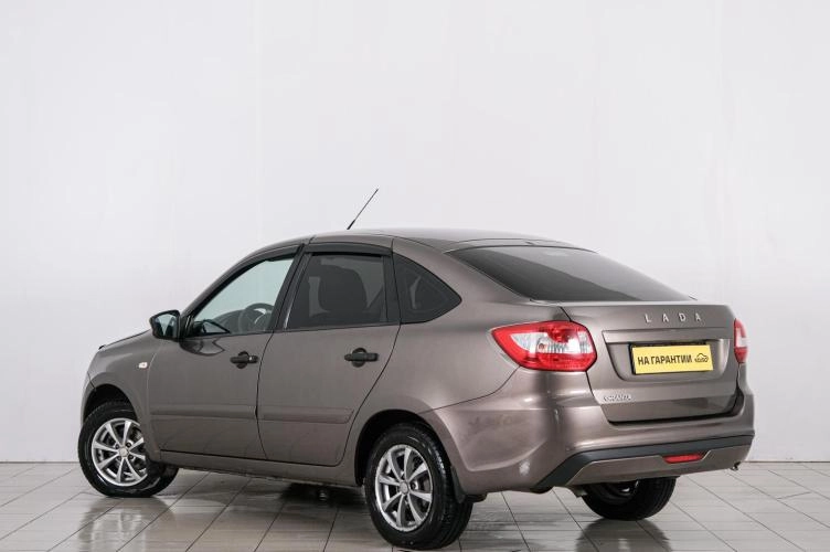 ВАЗ (LADA) Granta 4 из 6