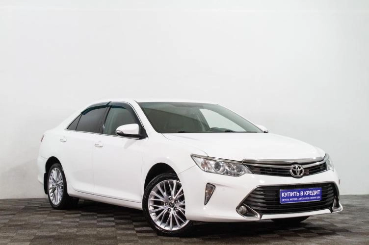 Toyota Camry 1 из 6