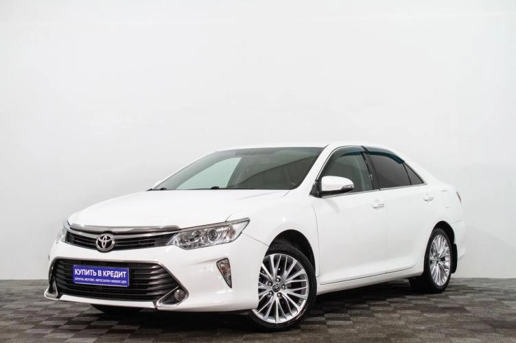 Toyota Camry 3 из 6