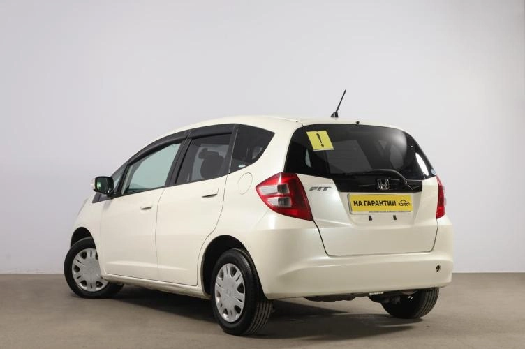 Honda Fit 4 из 6