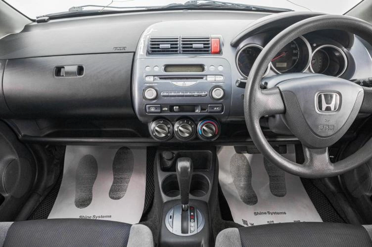 Honda Fit 13 из 20