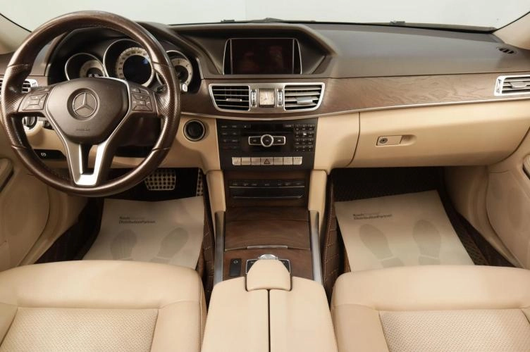 Mercedes-Benz E-класс 9 из 23