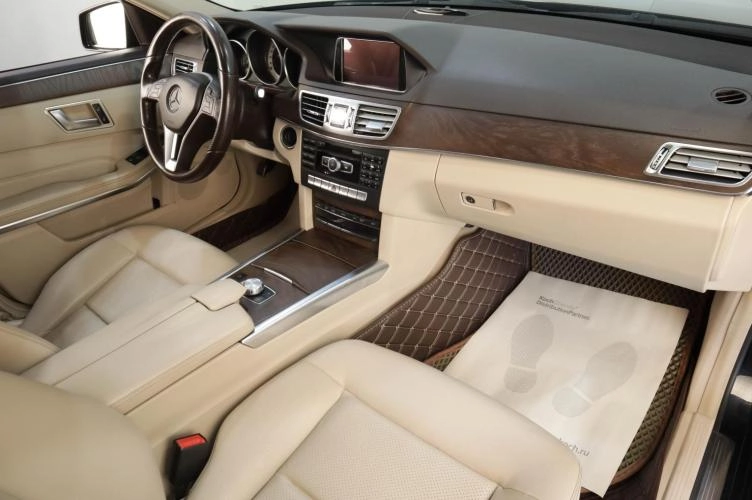 Mercedes-Benz E-класс 10 из 23