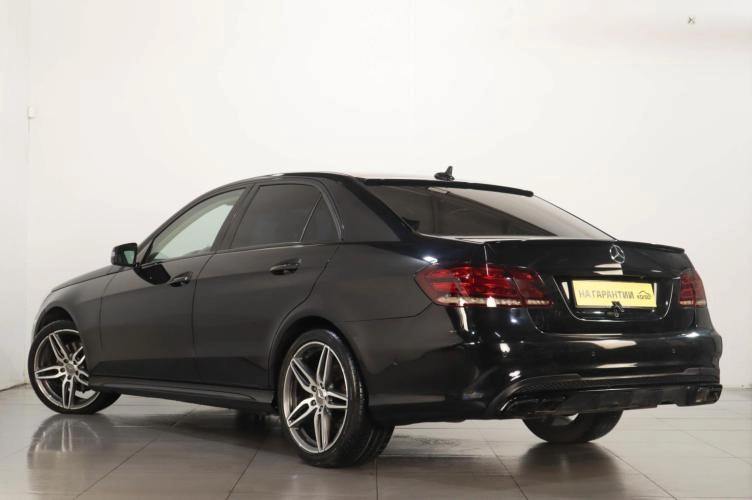 Mercedes-Benz E-класс 4 из 23