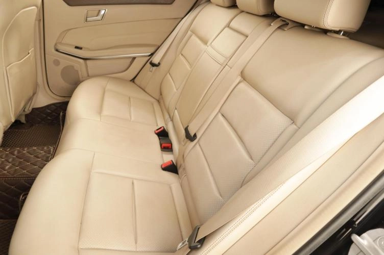 Mercedes-Benz E-класс 23 из 23