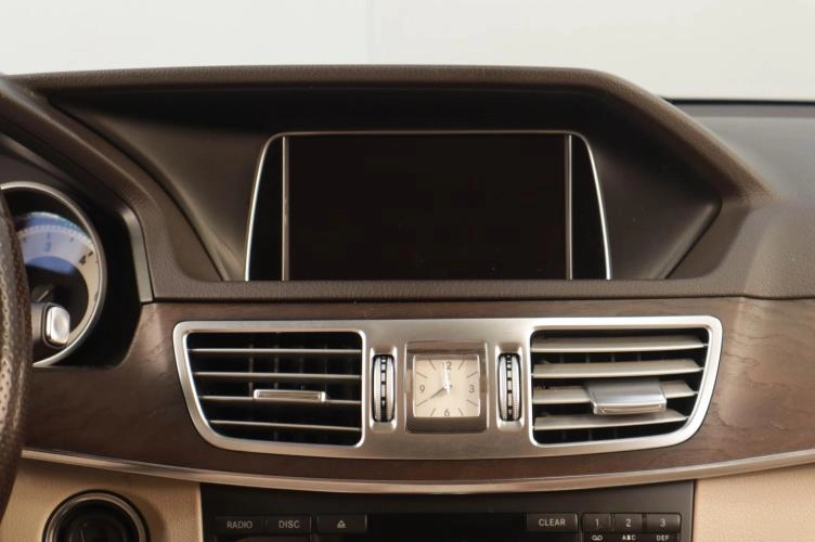 Mercedes-Benz E-класс 16 из 23