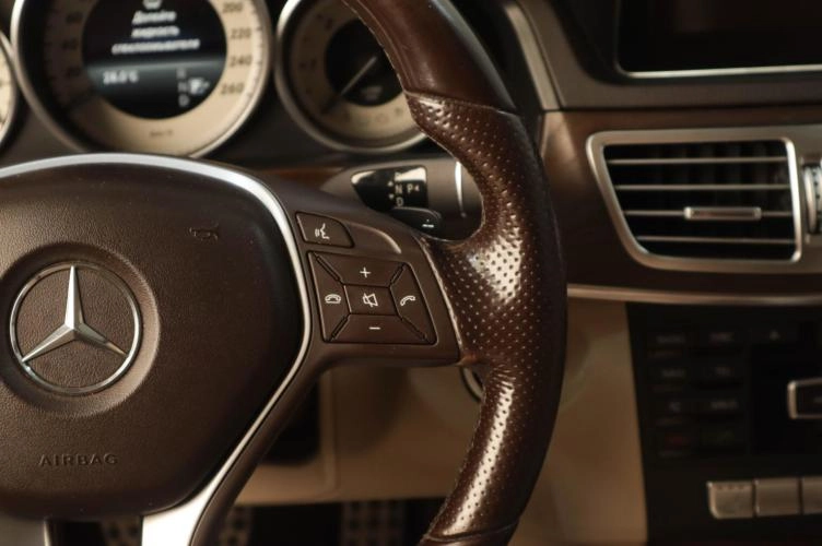 Mercedes-Benz E-класс 14 из 23