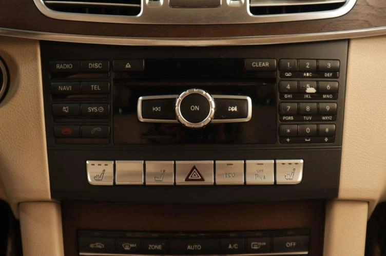 Mercedes-Benz E-класс 17 из 23