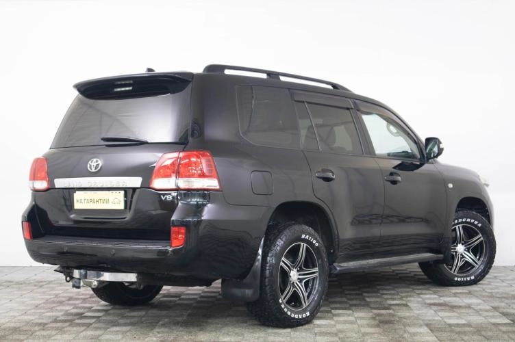 Toyota Land Cruiser 6 из 6