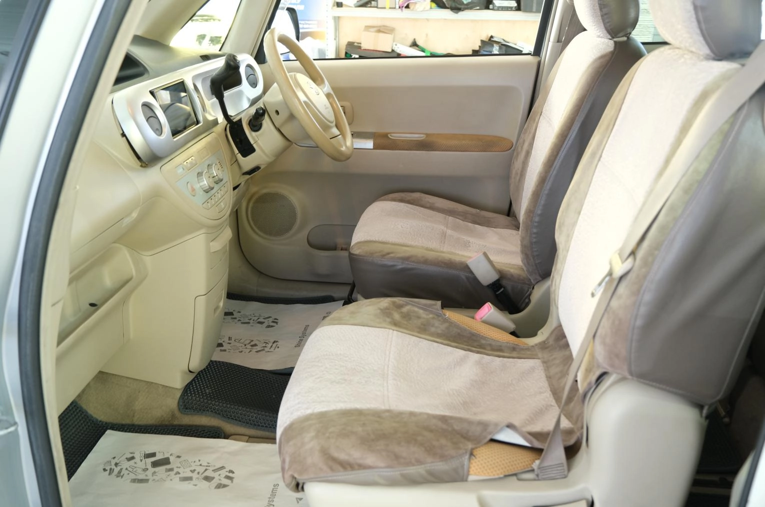 Toyota Porte 16 из 17