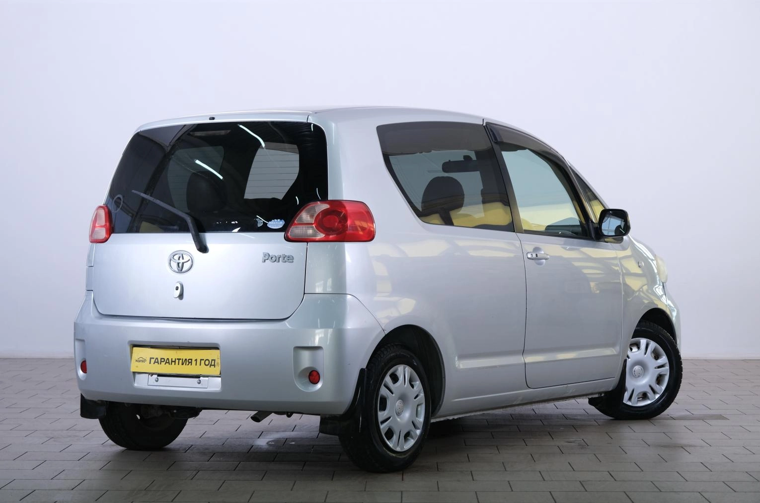 Toyota Porte 6 из 17