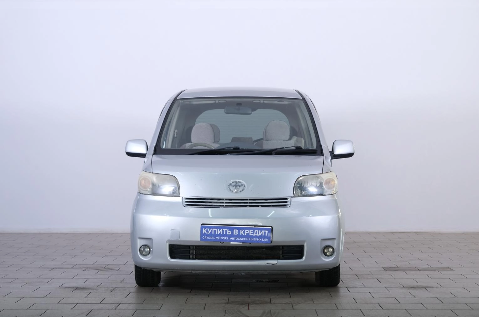 Toyota Porte 2 из 17
