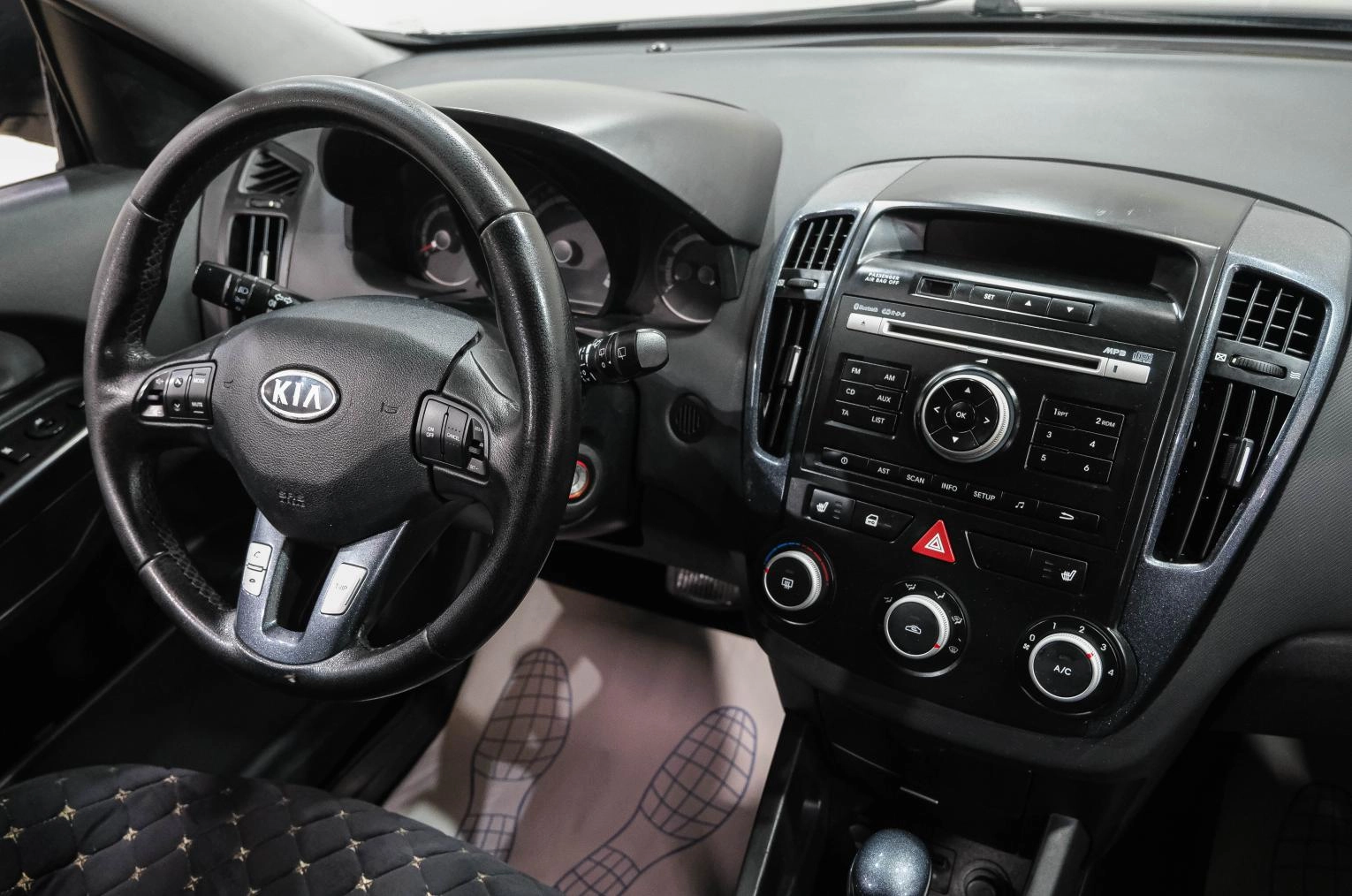KIA cee'd 18 из 29