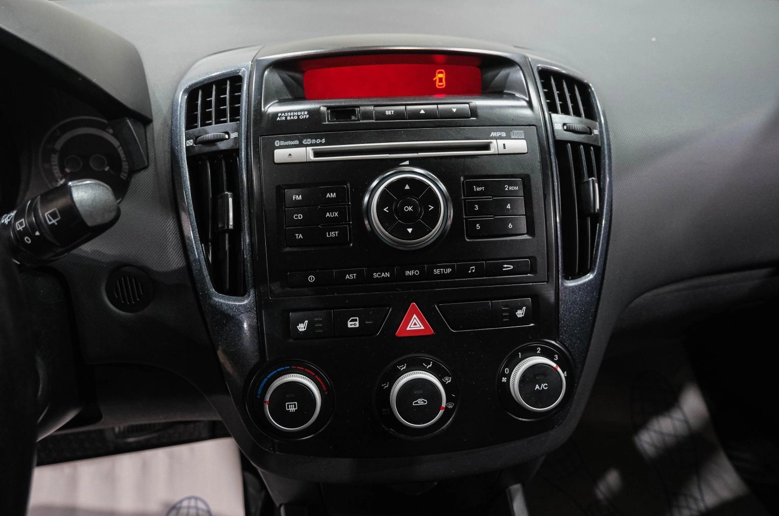 KIA cee'd 25 из 29