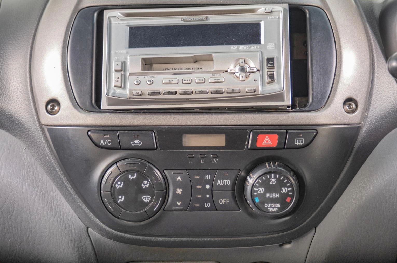 Toyota RAV4 14 из 16