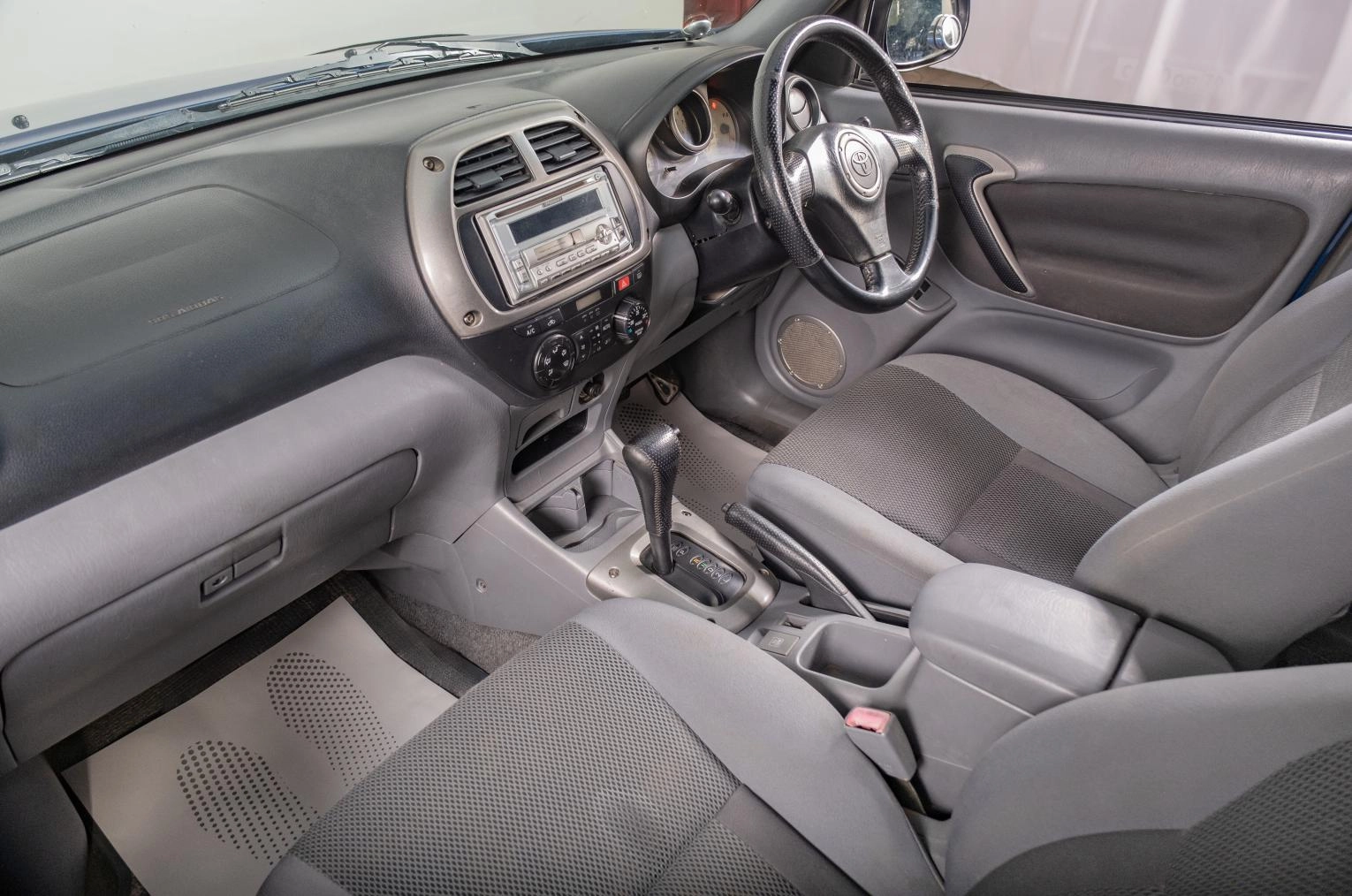 Toyota RAV4 12 из 16