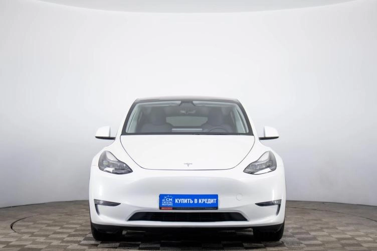 Tesla Model Y 2 из 6