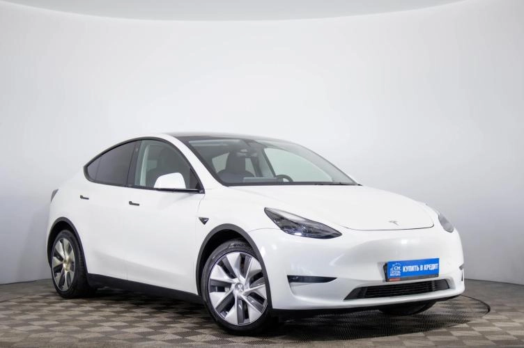 Tesla Model Y 1 из 6
