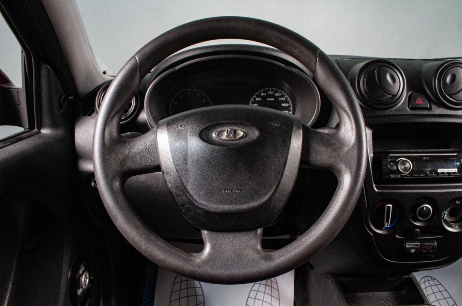 ВАЗ (LADA) Granta 9 из 15